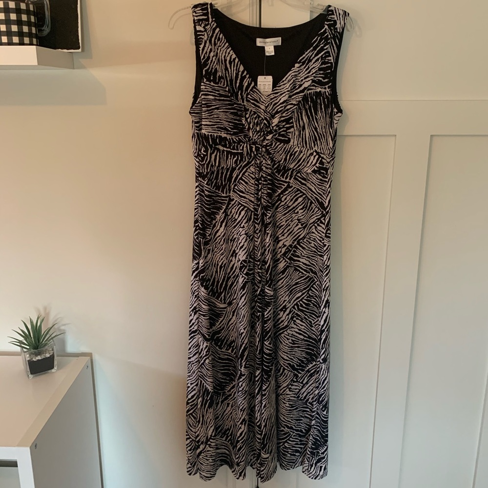 Brand new patterned dress